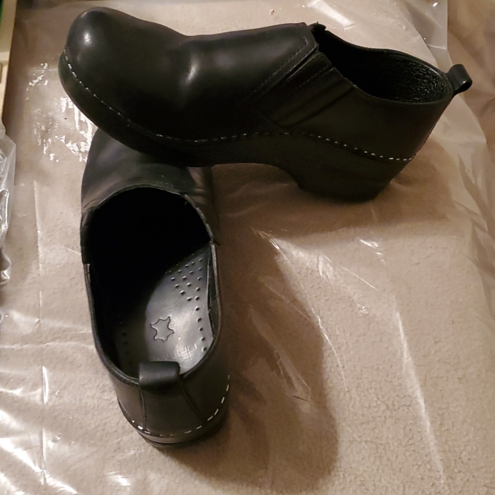 ~Dansko~